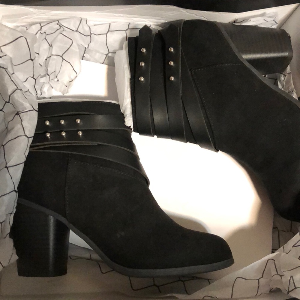 NIB Black Booties